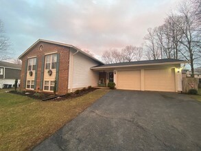 Building Photo - 7125 Hanks Pl