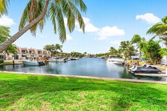 Building Photo - 331 SE 19th Ave