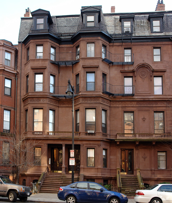 Primary Photo - 213 Beacon St