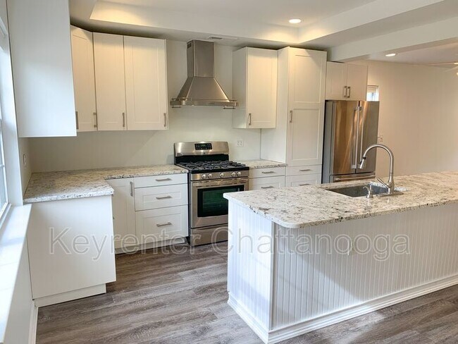 Building Photo - 110 E Manning St