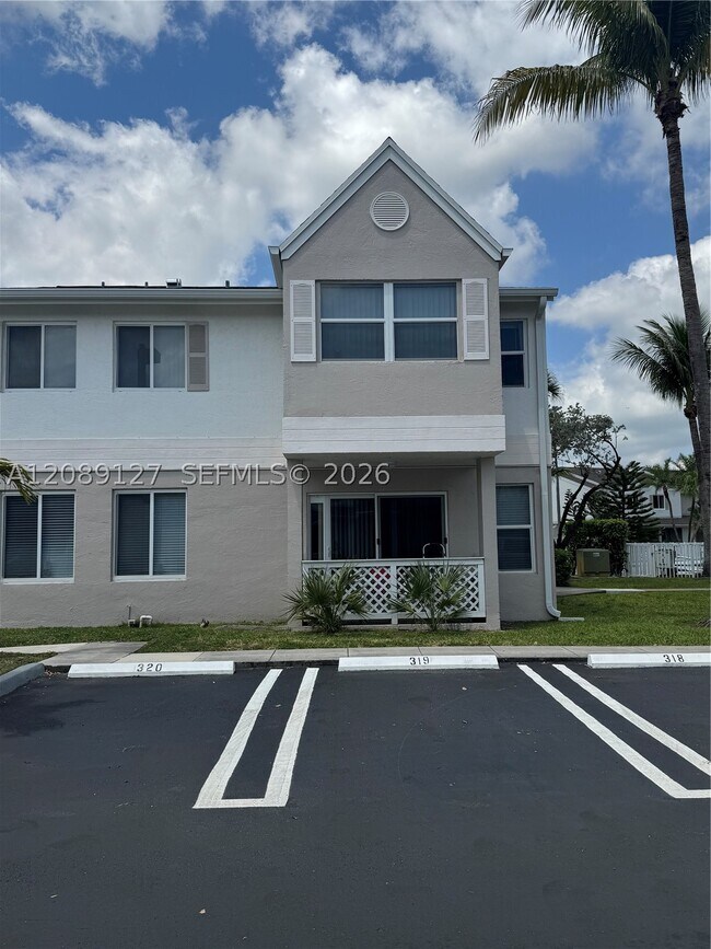 Building Photo - 17440 NW 67th Ct