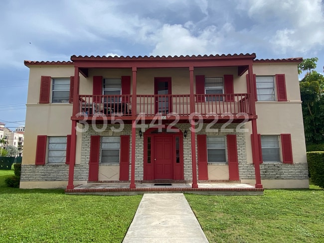 Building Photo - 33 Madeira Ave