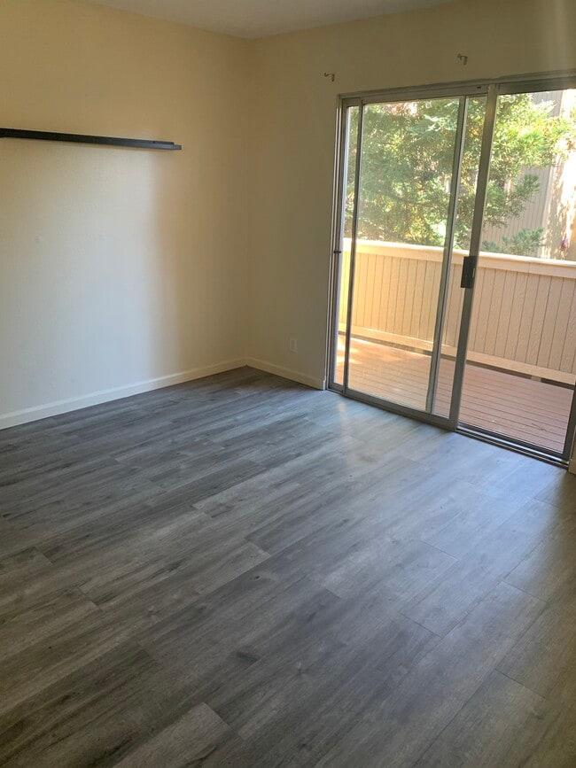 Building Photo - 3283 Foxtail Ter
