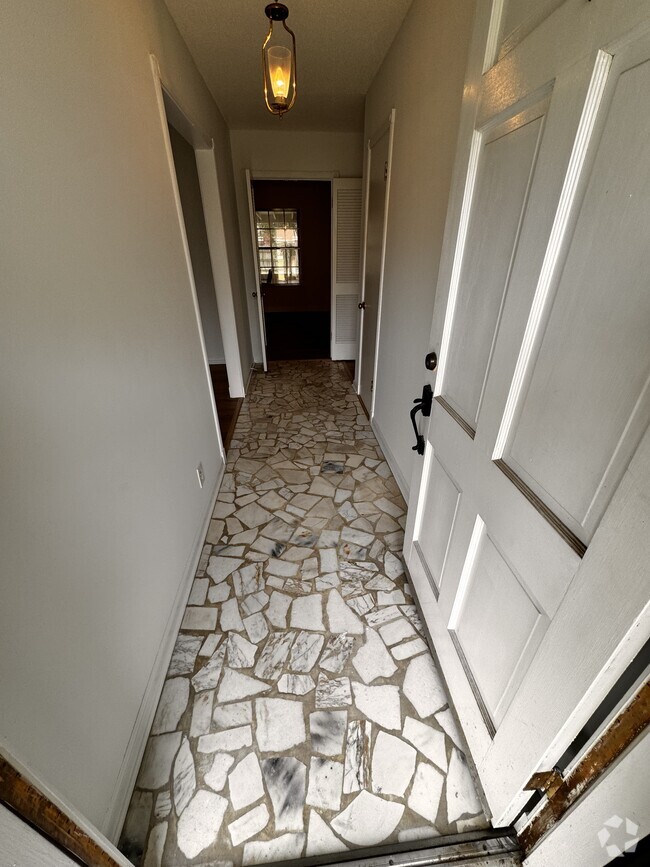 Building Photo - 5427 Shirlington Ave