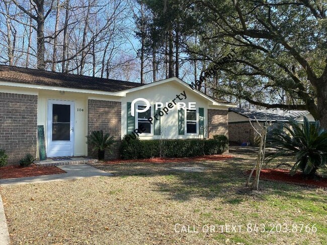 Building Photo - Charming Ranch Home in Greenhurst, Summerv...