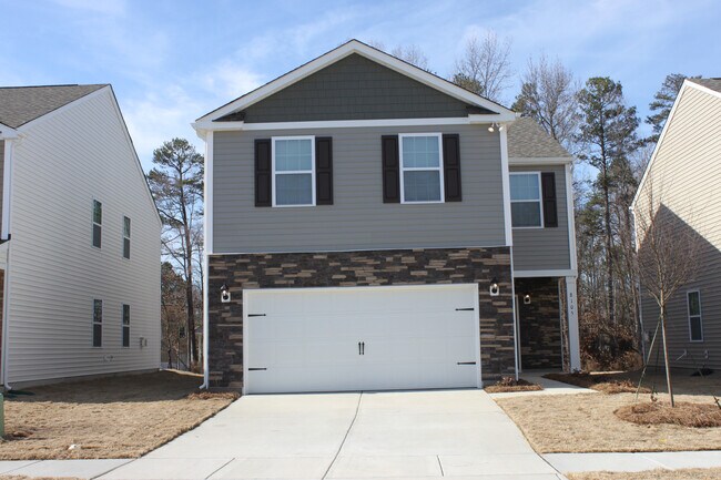 Building Photo - Room in Single Family Home on Clairwood Dr