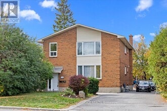 Building Photo - 1702 Russell Rd