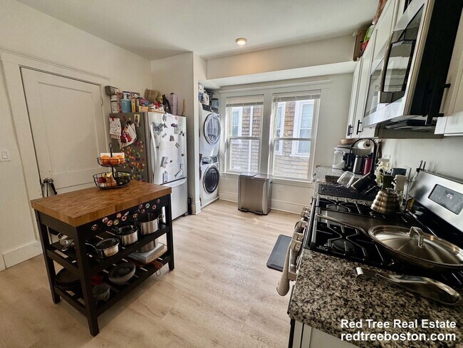 Photo - 127 Eliot St Apartment