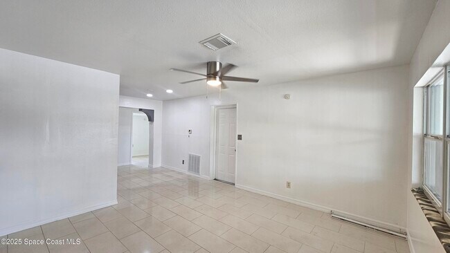 Building Photo - 1307 Park Manor Dr