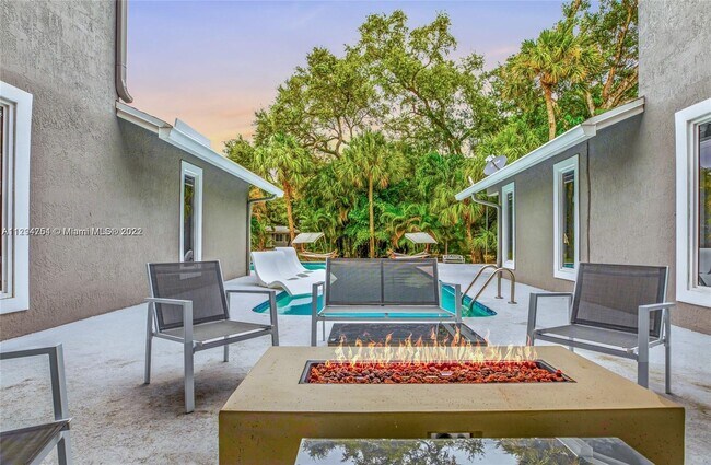 1781 SW 30th Pl photo'