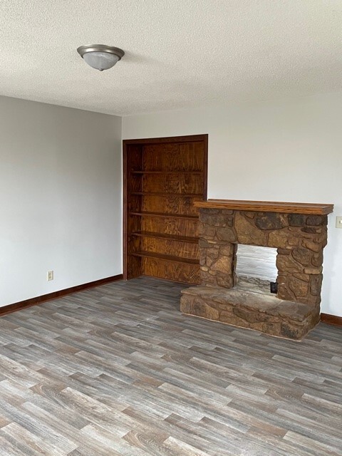 Photo - 214 W 4th St House