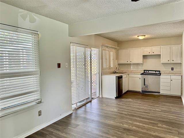 Building Photo - 2509 Willow Ln