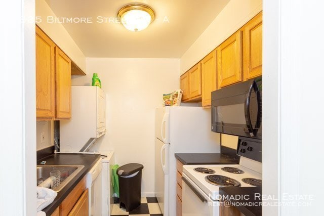 Building Photo - 1825 Biltmore St NW