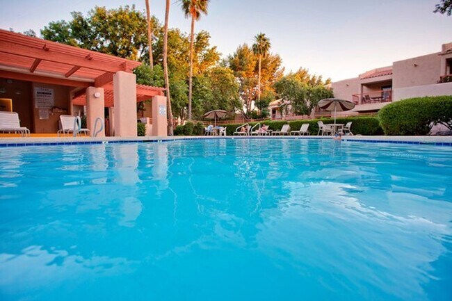 Foto del edificio - 9695 N 93rd Way