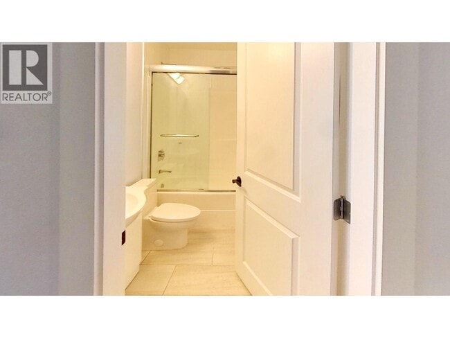 Photo du bâtiment - 191 E 11th Ave