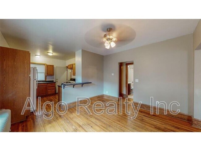 Foto del edificio - 609 Snelling Ave N