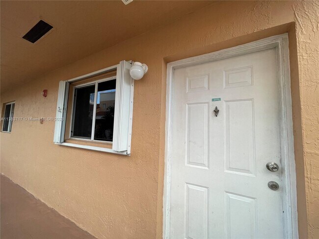 Building Photo - 14907 SW 80th St