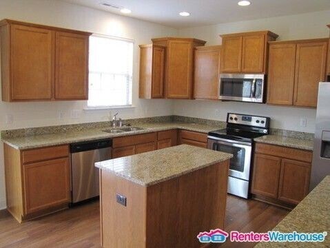 Foto del edificio - Beautiful  2 Story near Wake Forest