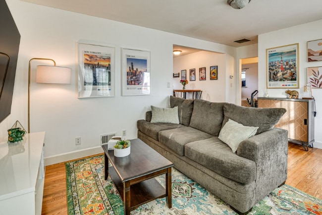 Building Photo - 1397 Dallas St