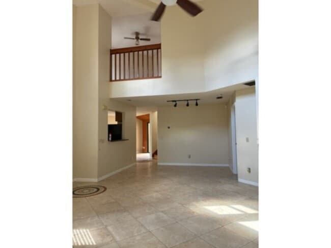 Building Photo - Great townhome in Dr Phillips