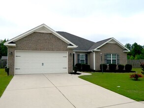 Building Photo - 498 Sebastian Dr