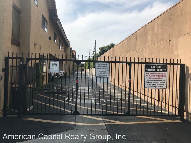 Foto del edificio - 12709 Lakewood Blvd