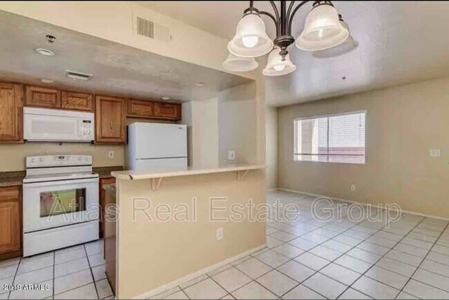 Building Photo - 12123 W Bell Rd