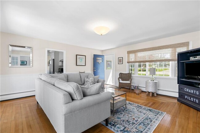Building Photo - 479 Wolcott Ave