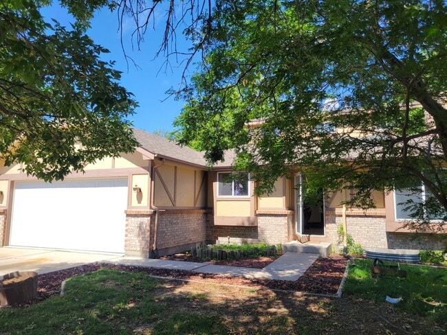 Photo - 4 Bed, 2.75 Bath with A/C! - MileStone Rea... House