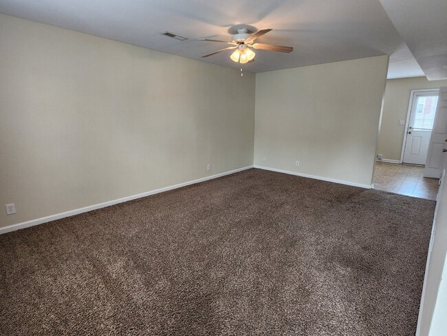 Building Photo - 248-2C EXECUTIVE AVE, CLARKSVILLE, TN 37042