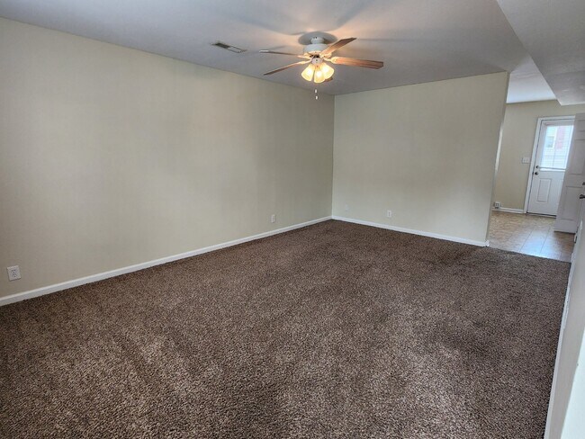 Foto del edificio - 248-2C EXECUTIVE AVE, CLARKSVILLE, TN 37042