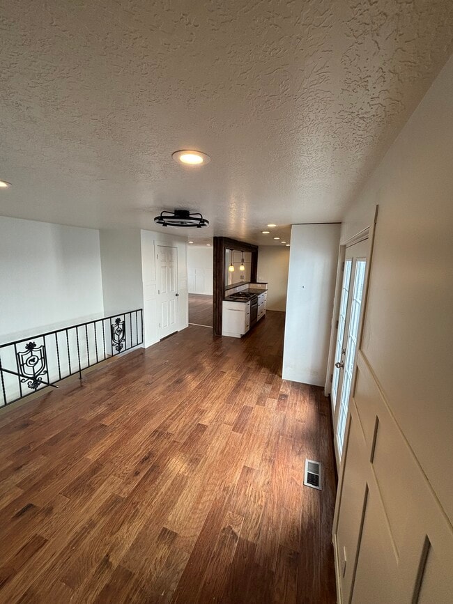 Building Photo - 1458 Cheever Ln