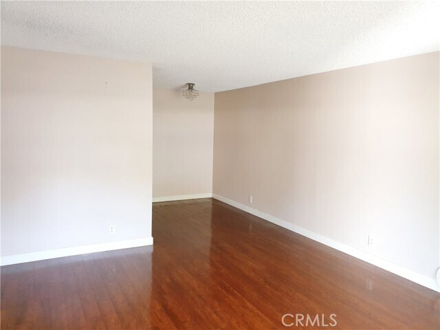 Foto del edificio - 17052 Colima Rd