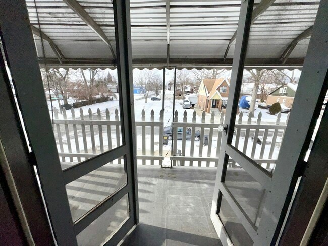 Foto del edificio - 15702 Cherrylawn St