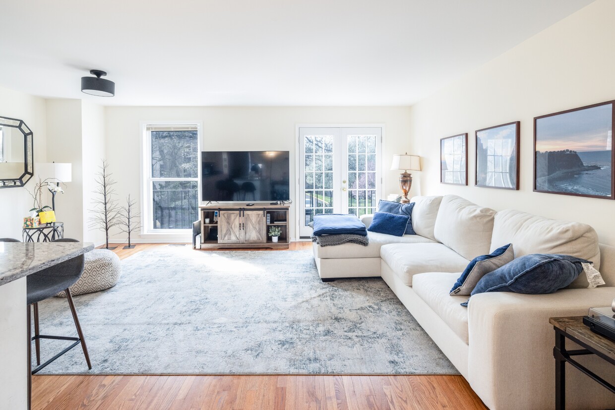 Photo - 10238 Arizona Cir (Bethesda, MD)