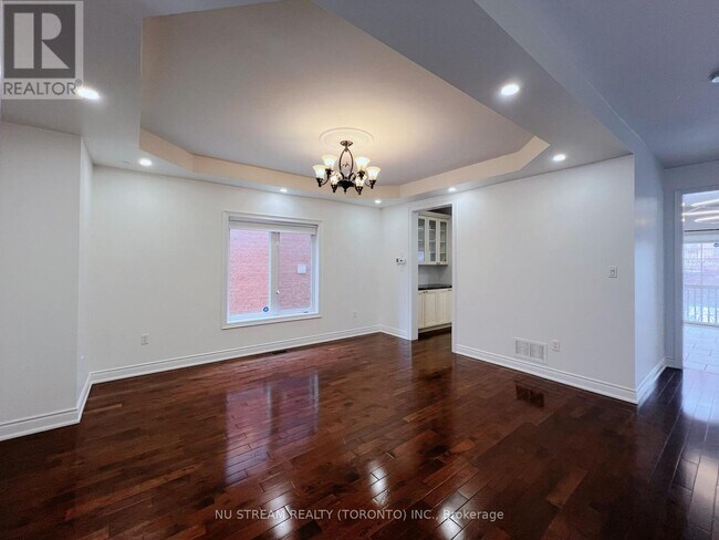 Building Photo - 49 Portelli Crescent