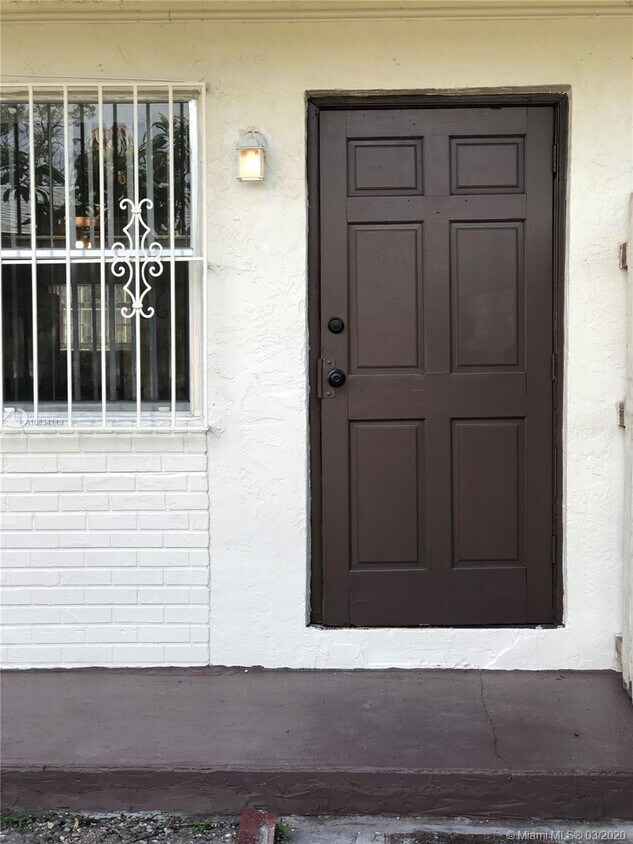 Foto principal - 1451 NE 150th St