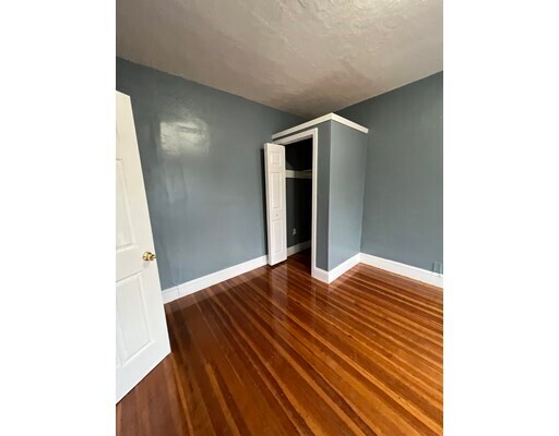 Primary Photo - 15 Crowell St