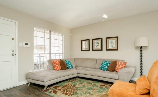 Foto del edificio - 2 bedroom in Houston TX 77081