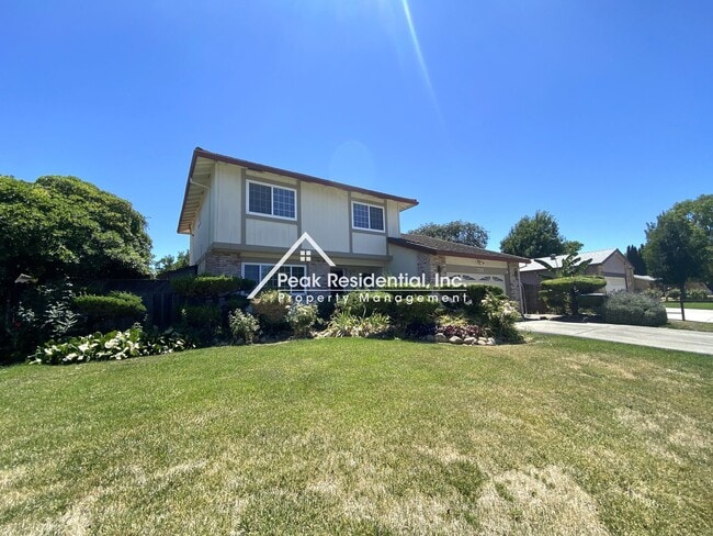 Building Photo - Wonderful 4bd/2.5ba Dixon Home!