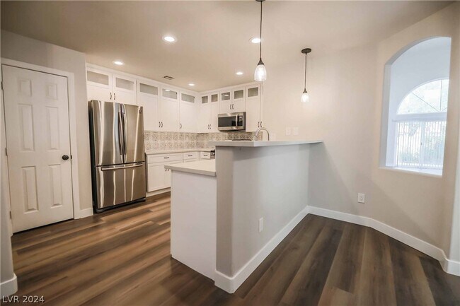 Building Photo - 10302 Juniper Creek Ln