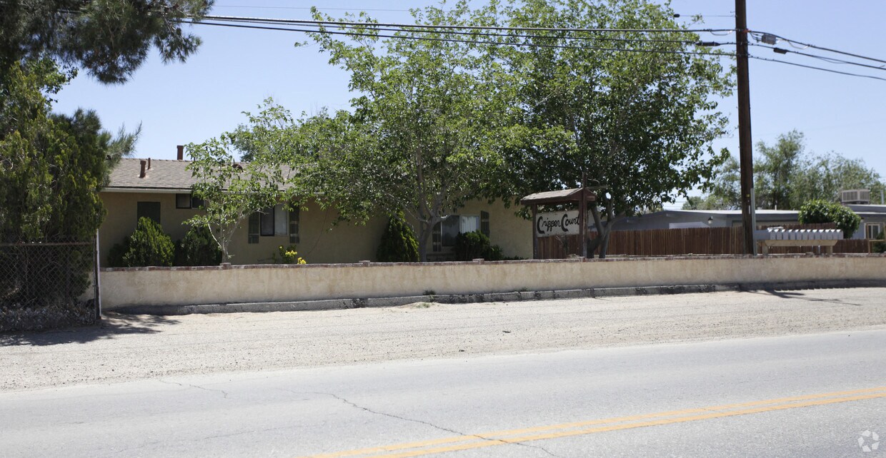 Foto del edificio - Crippen Avenue Apartments
