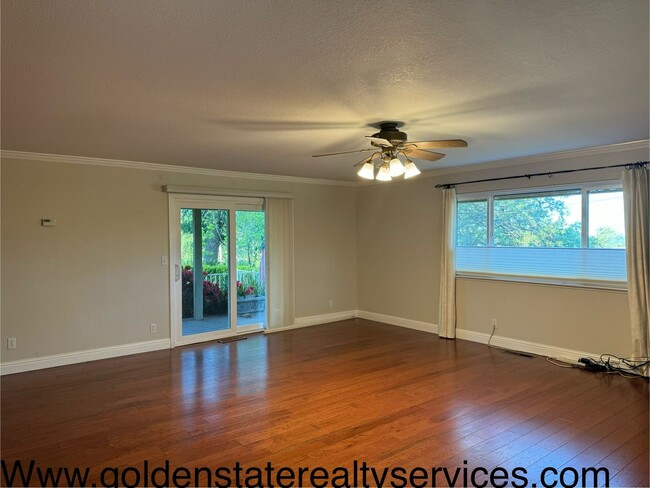 Building Photo - Lake View Retreat in Lake of the Pines – 3...