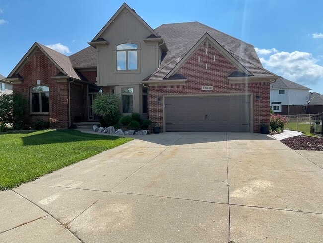Building Photo - Clinton Twp Home-4-Bedroom, 2.5 Baths, Lau...