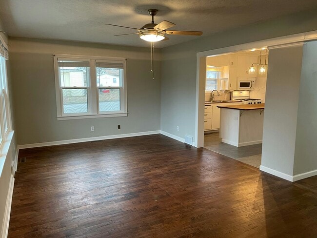 Foto del edificio - 441 W Catalpa St