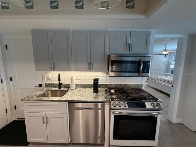 Building Photo - 1425 Appian Dr