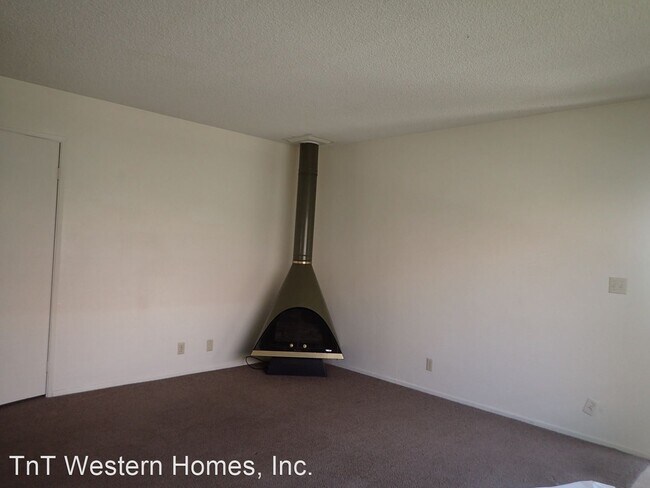 Building Photo - 228 S Gemstone St
