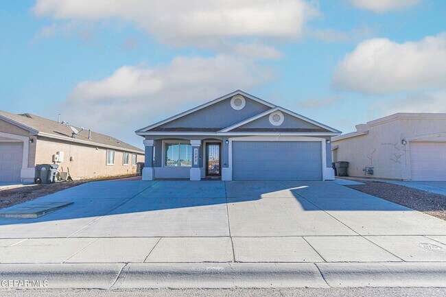 Building Photo - 2080 Shreya St