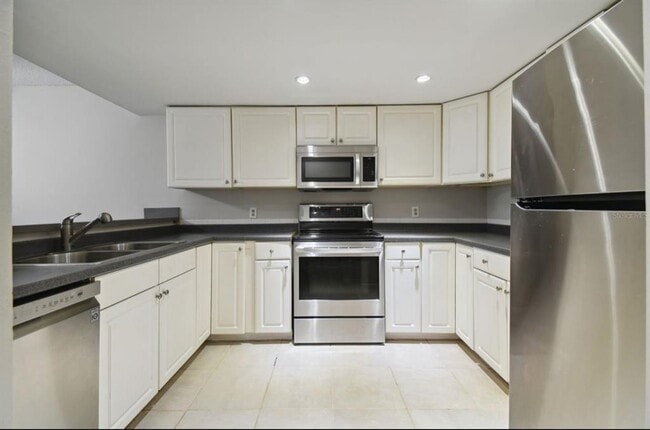 Building Photo - 11550 Baywood Meadows Dr
