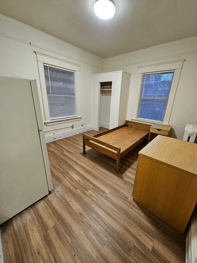 Interior Photo - Hudson House